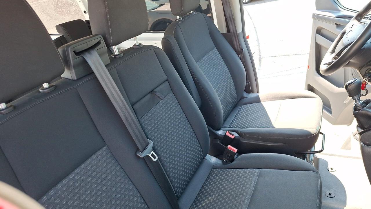 Ford TRANSIT CUSTOM 320 2.0 TDI 130CV TREND COMBI L1/H1