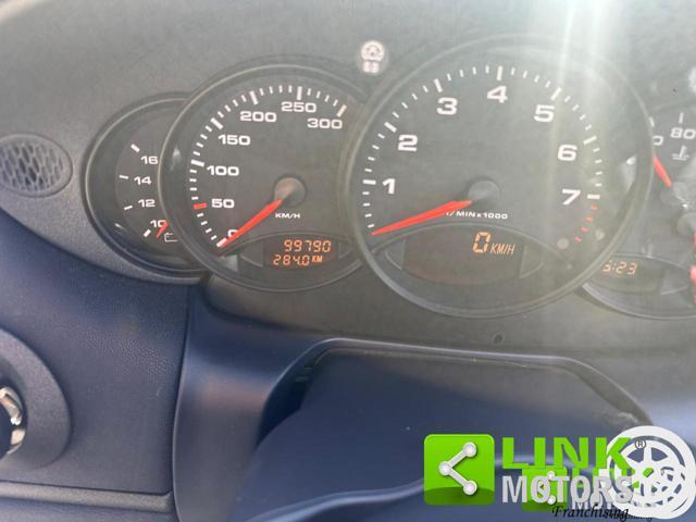 PORSCHE 996 Cabrio con Hard Top