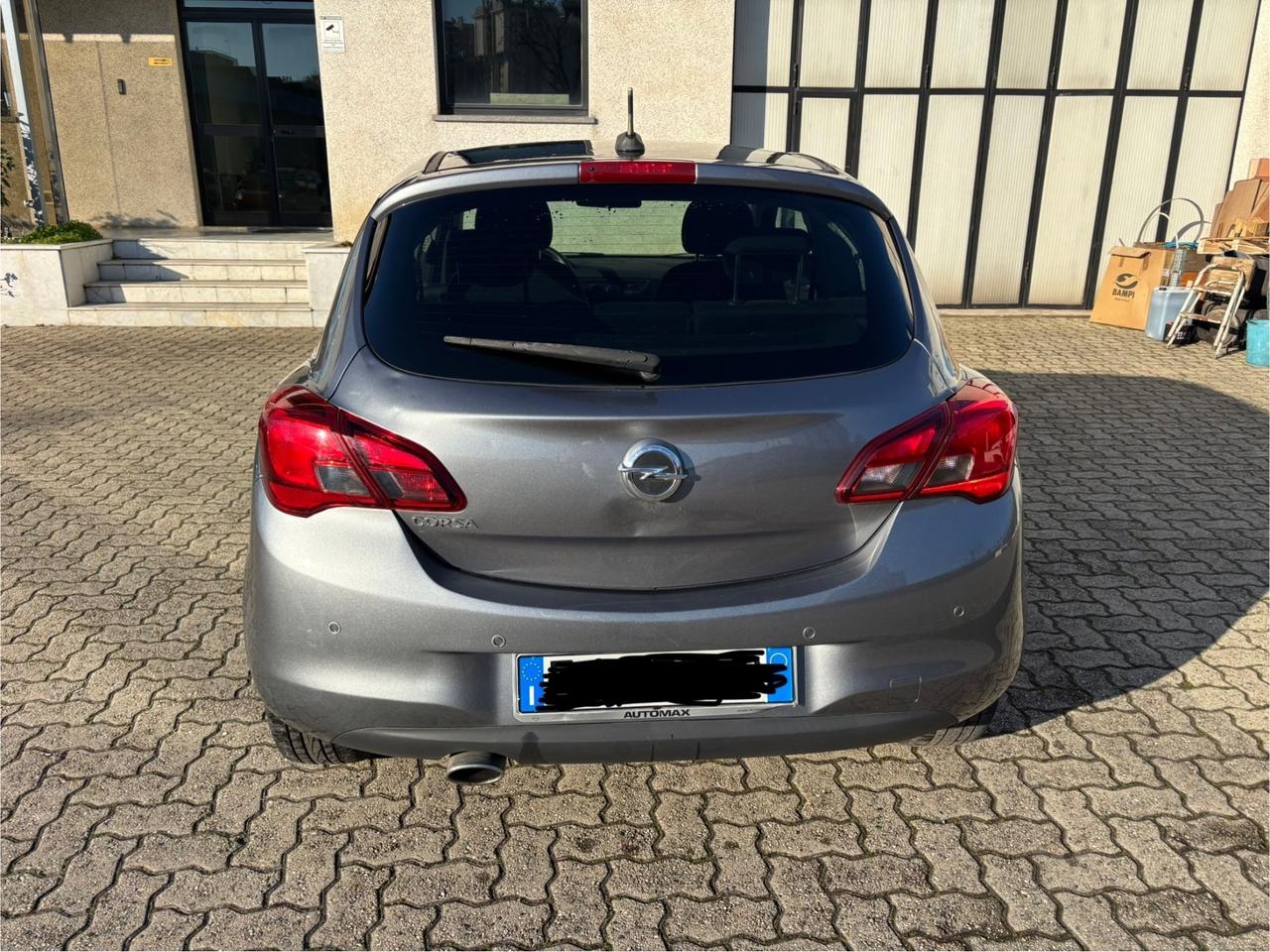 Opel Corsa 1.4 90CV Coupé b-Color