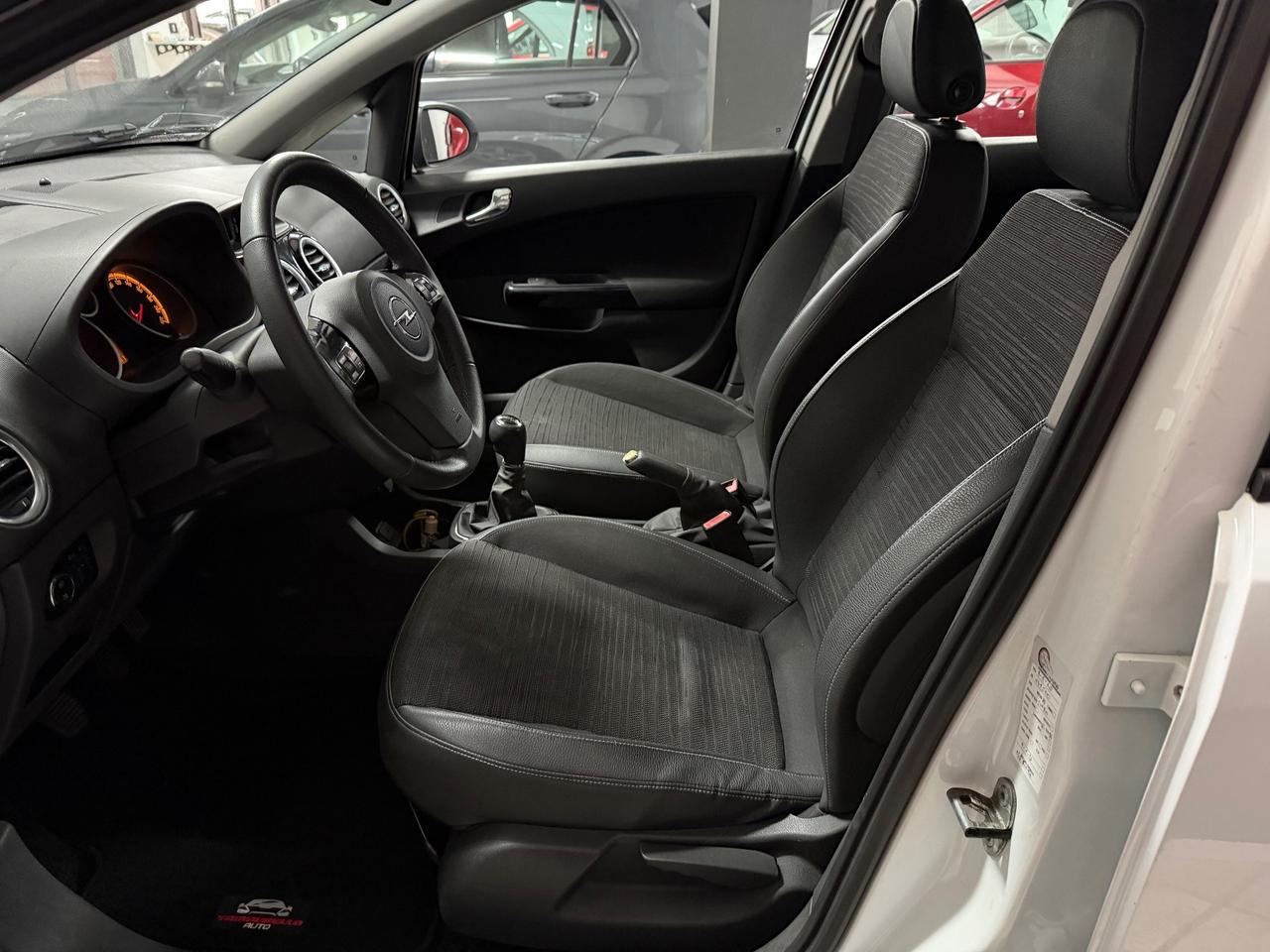 OPEL Corsa 1.3 CDTI (75) Sport 2014