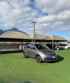 Lancia Ypsilon 1.0 5 porte Hybrid Gold