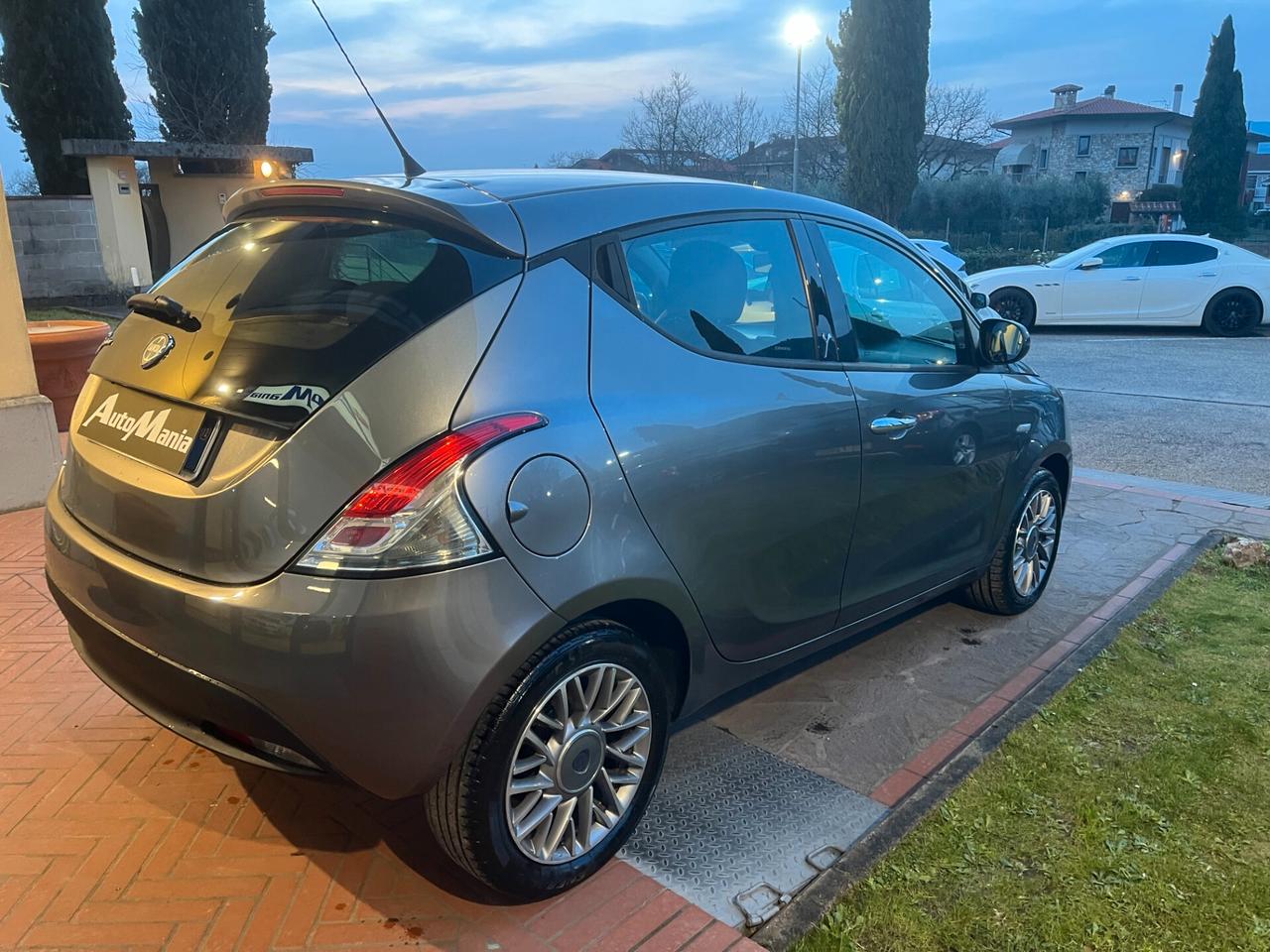 Lancia Ypsilon 1.3 MJT 16V 95 CV 5 porte S&S Gold