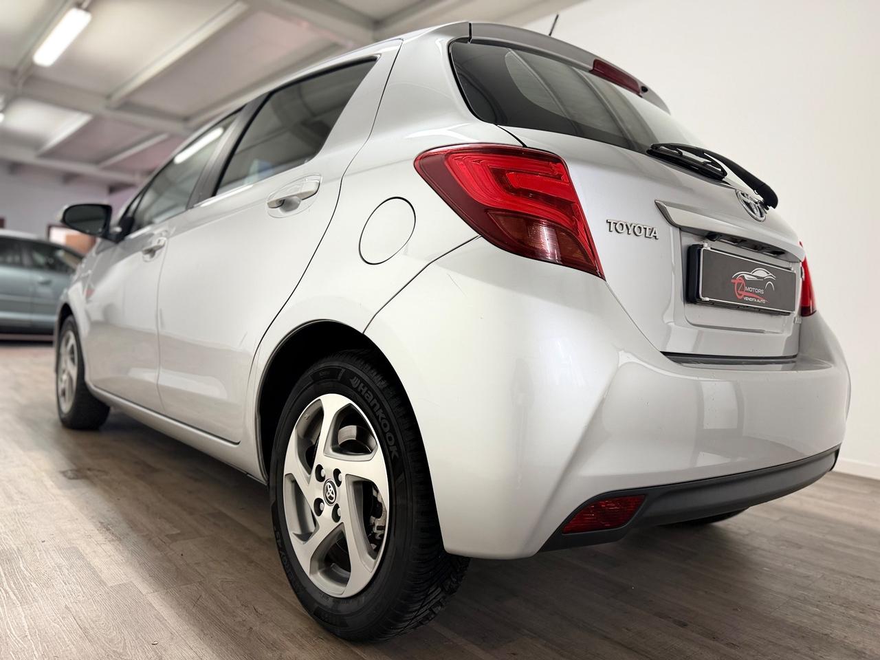 Toyota Yaris 1.5 Hybrid 5 porte Active AUTOMATICA NEOPATENTATI