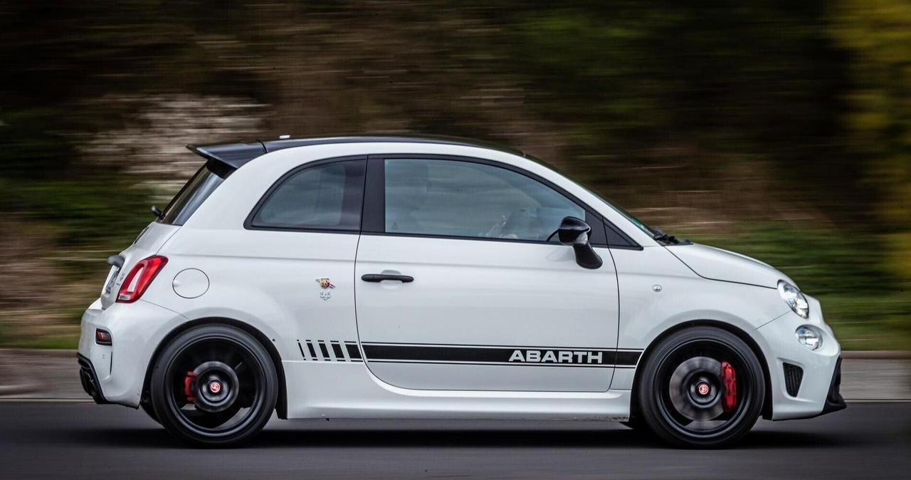 Abarth 595 1.4 Turbo T-Jet 180 CV Esseesse