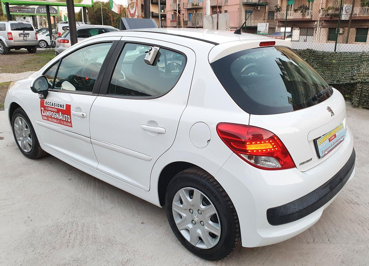 Peugeot 207 1.4 HDi 70CV X NEOPATENTATI MOTORE NUOVO ZAMPOGNAUTO CATANIA