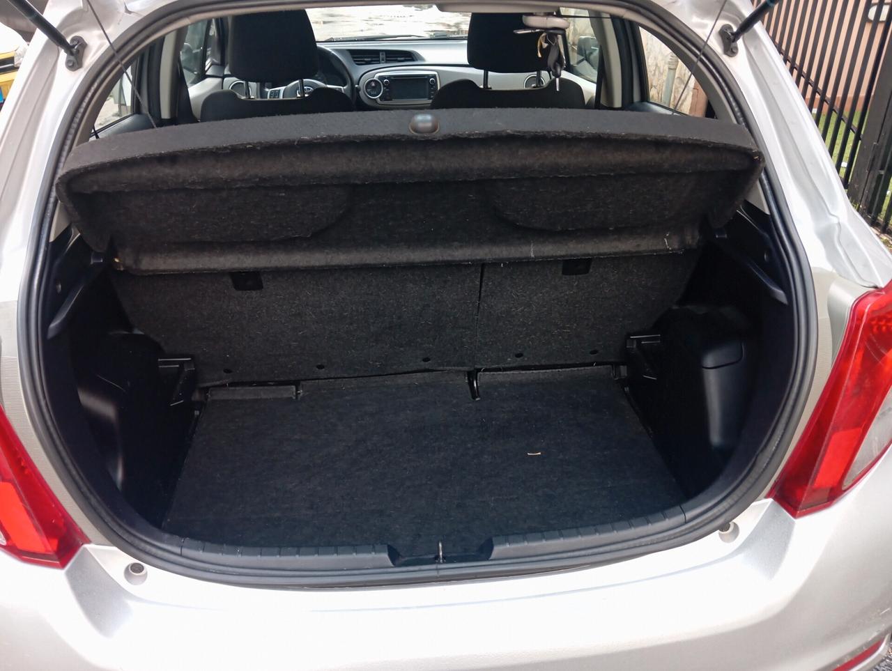 Toyota Yaris 1.0 Lounge offerta del mese