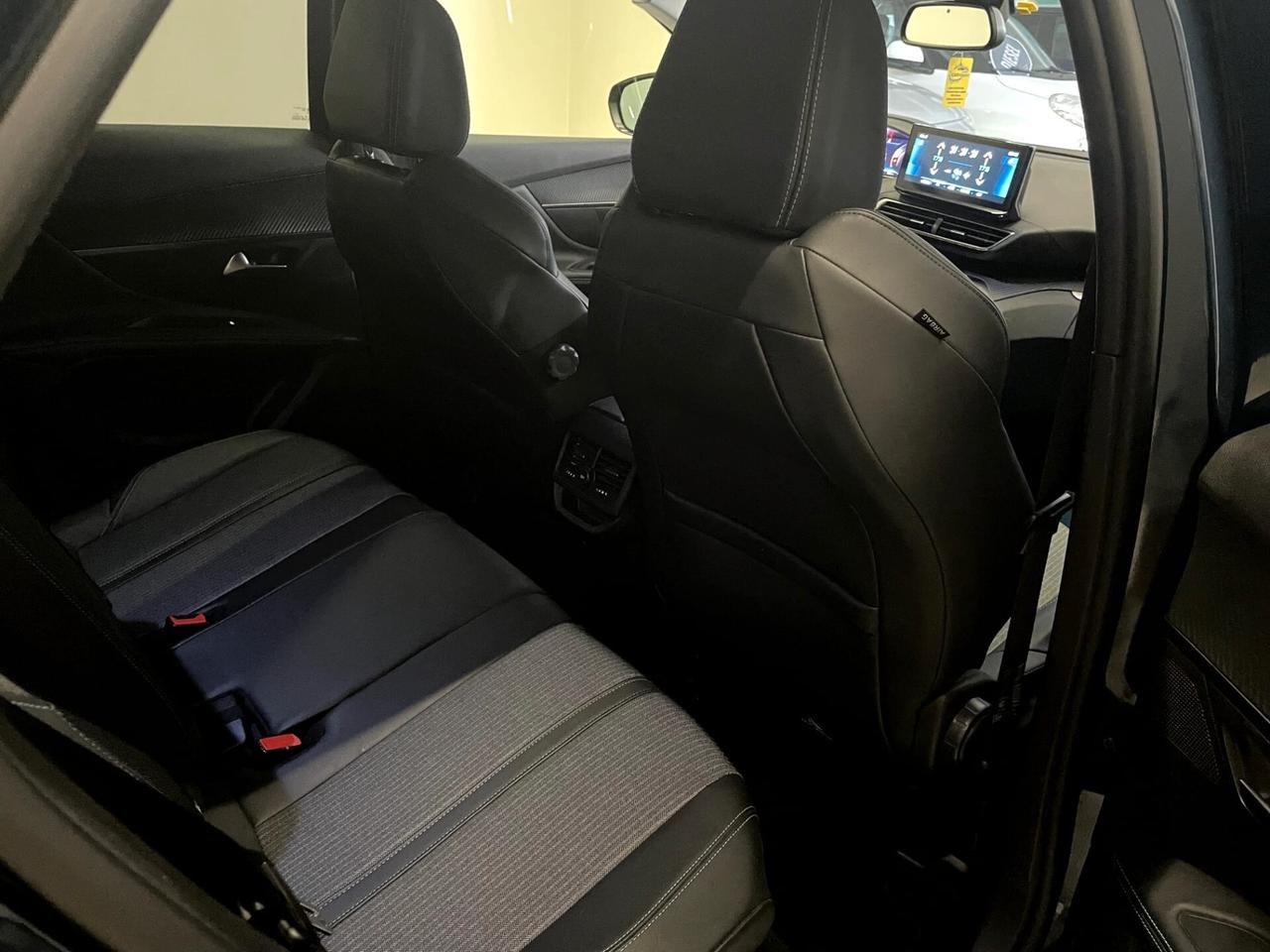 Peugeot 3008 Peugeot 3008 1500cc BlueHDi 130cv EAT8 Allure Pack
