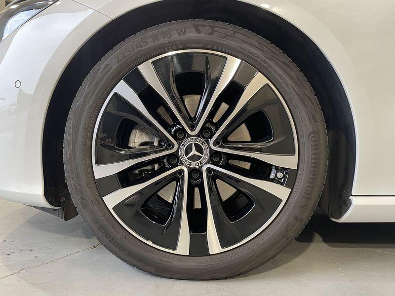 Mercedes-Benz CLA Coupé CLA 180 Automatic Progressive Advanced Plus
