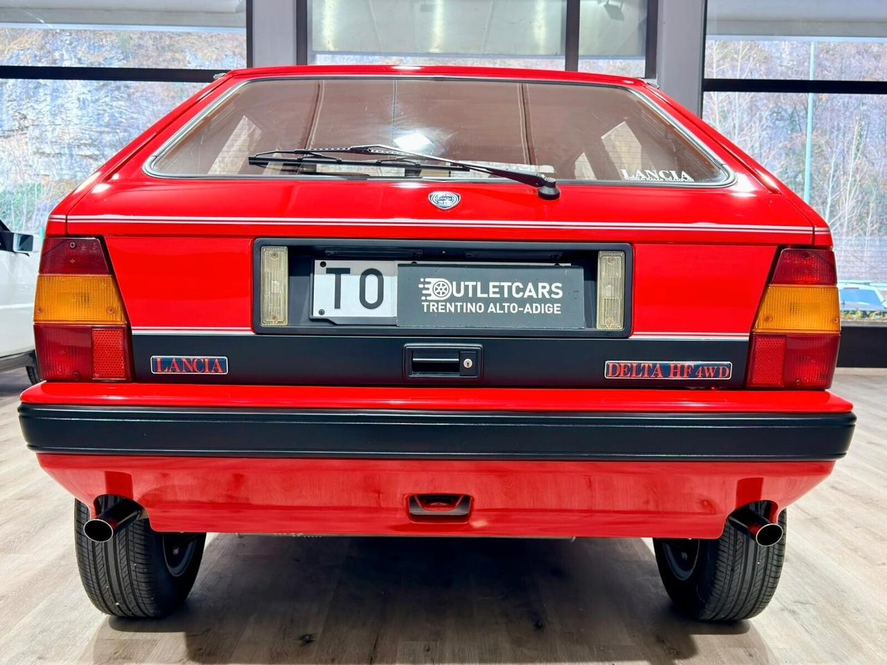 LANCIA DELTA 2.0 TURBO HF 4WD TORINO RESTAURO