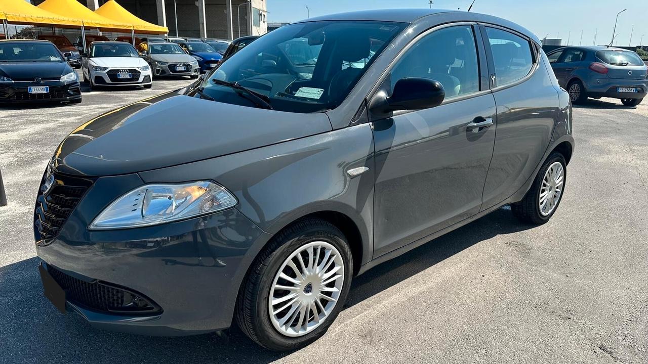 Lancia Ypsilon 1.2 69 CV 5 porte GPL Ecochic Silver UNICO PROPRIETARIO KM CERTIFICATI