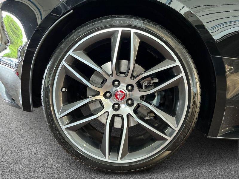 Jaguar F-Type 2020 Coupe Coupe 2.0 i4 R-Dynamic rwd 300cv auto