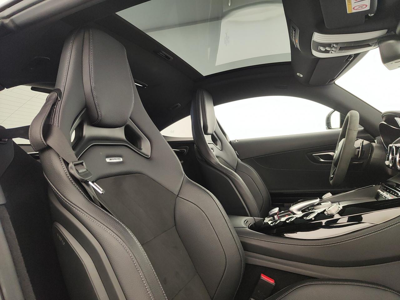 Mercedes-Benz AMG GT 4.0 476cv auto