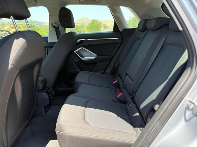 AUDI Q3 35 TDI S tronic Business Advanced *NEW MODEL*