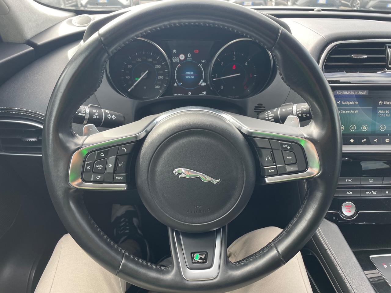 Jaguar F-Pace 2.0 D 180 CV AWD aut. R-Sport GARANZIA
