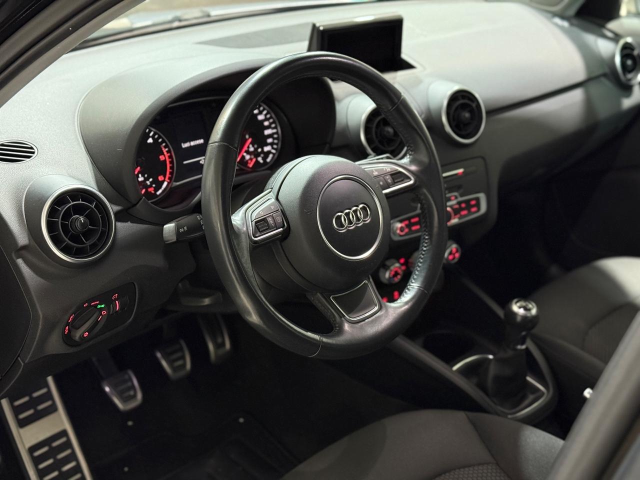 AUDI A1 Sportback S-line 1.0 TFSI 95 CV NEOPATENT.