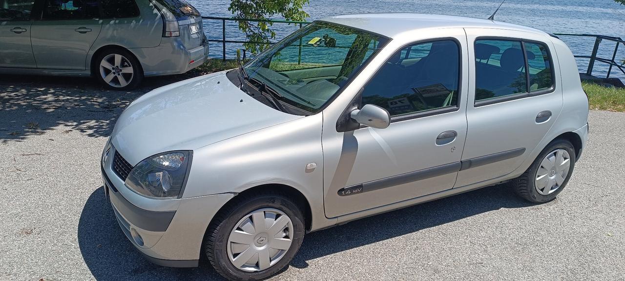 Renault Clio 1.6 16V cat 5 porte Initiale