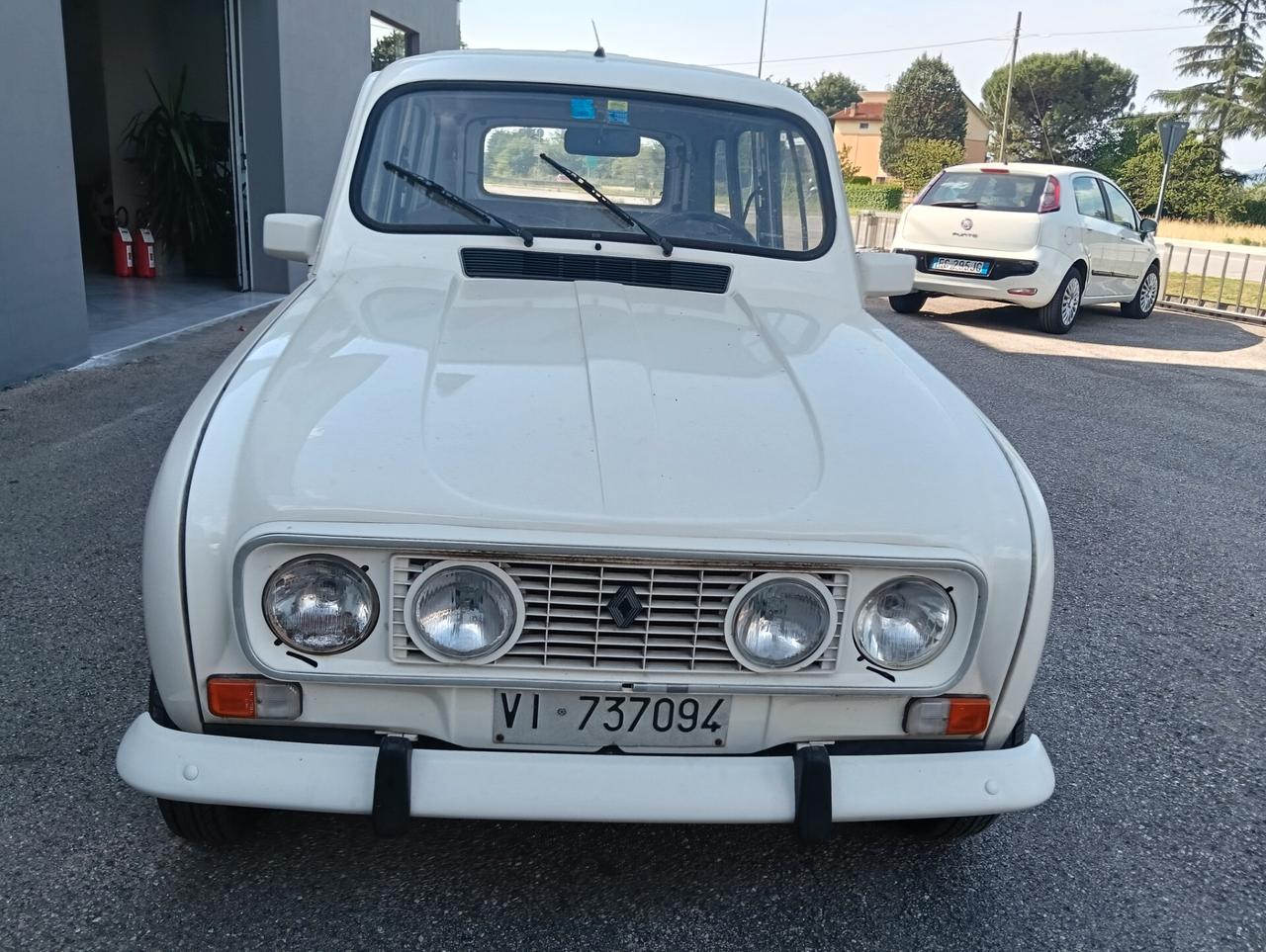 Renault R 4 950