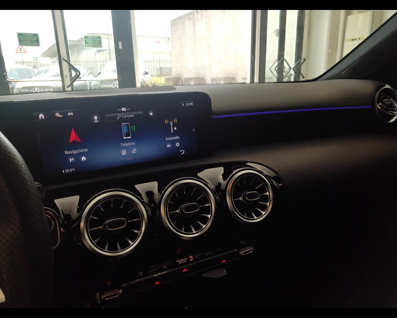 Mercedes-Benz Classe A - W177 2023 - A 180 d AMG Line Advanced Plus auto