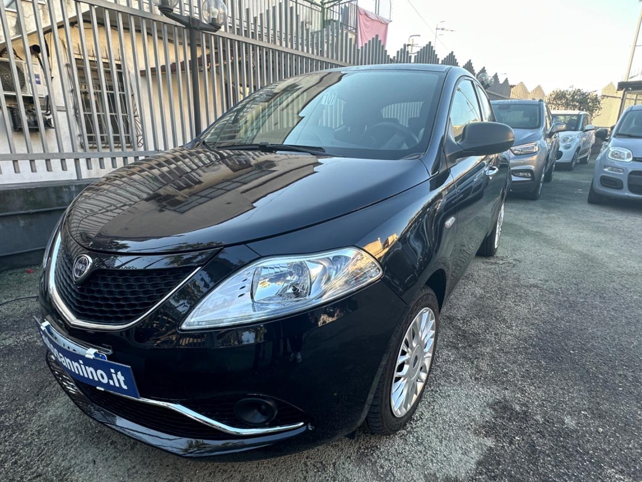 Lancia Ypsilon 1.2 69 CV 5 porte GPL Ecochic Gold 12/2016