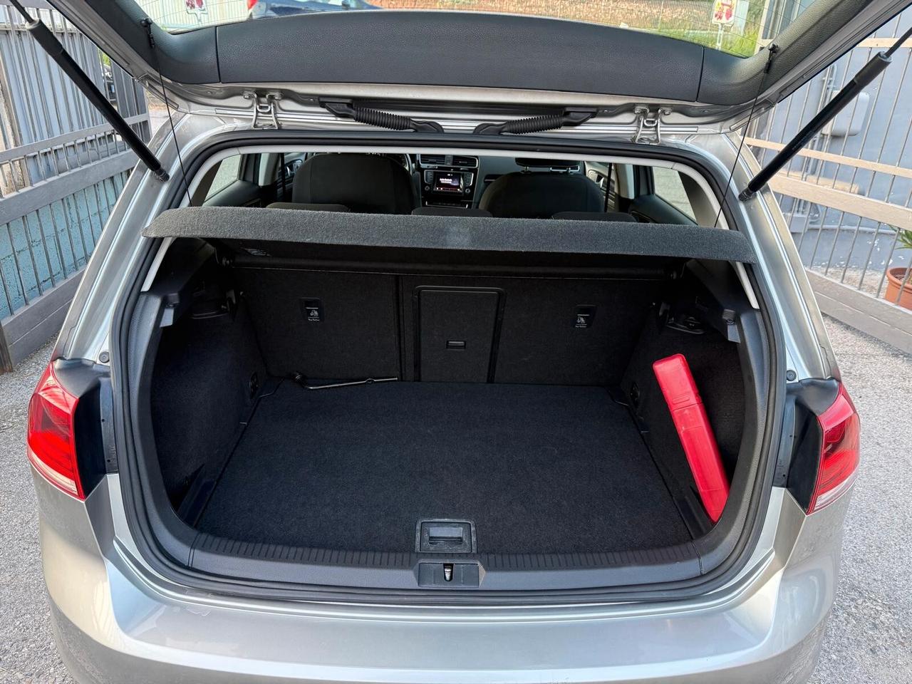 Volkswagen GOLF 1.6 TDI 5p. HIGHLINE OK NEOP.