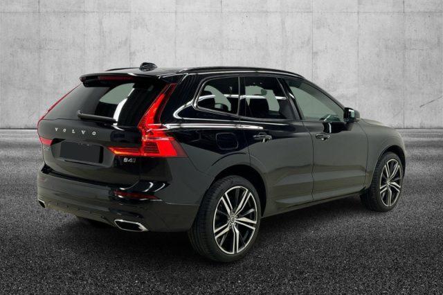 VOLVO XC60 B4 (d) AWD Geartronic R-design