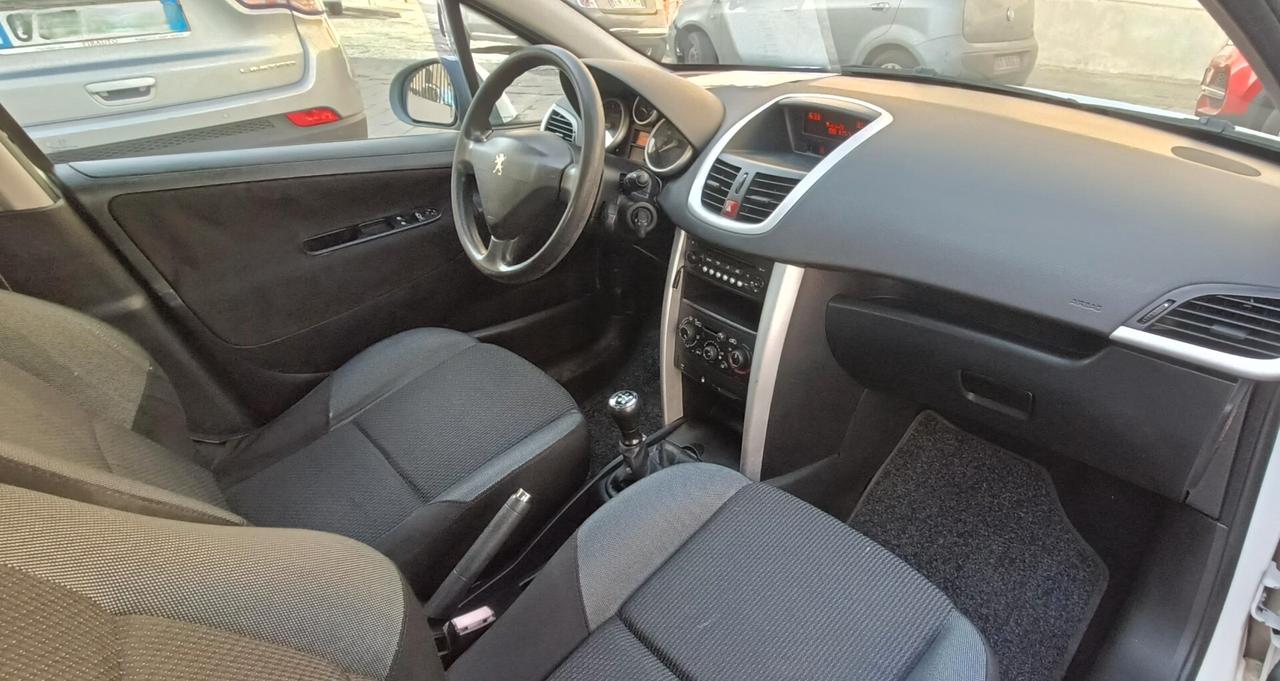 Peugeot 207 Plus 1.4 8V 75CV 5p. ECO GPL