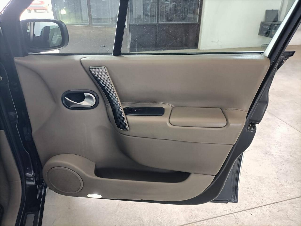 Renault Scenic Grand Scénic 1.9 dCi Luxe Dynamique 04/2004