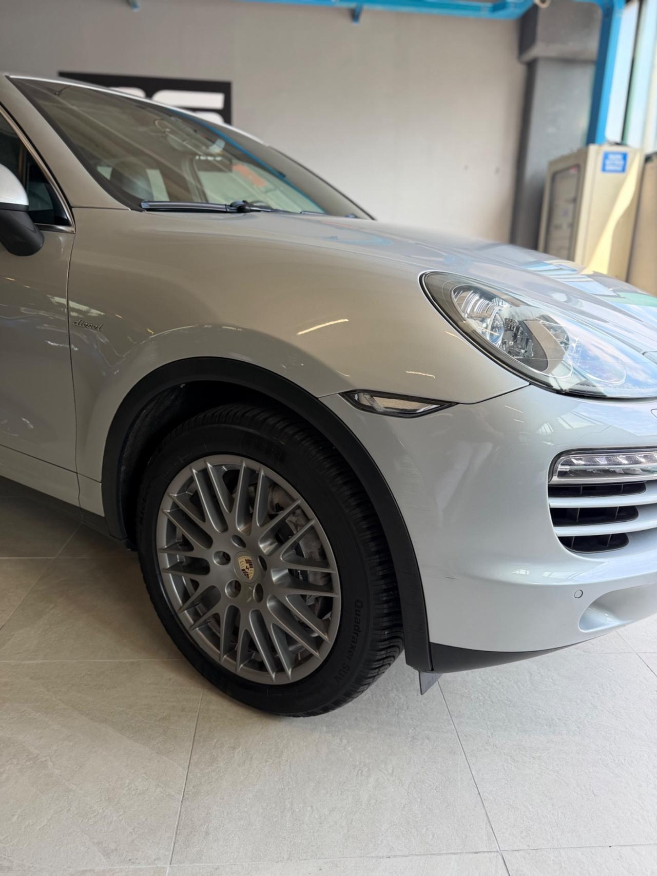 Porsche CAYENNE 3.0 V6 BOSE KMCERT UNICOPR