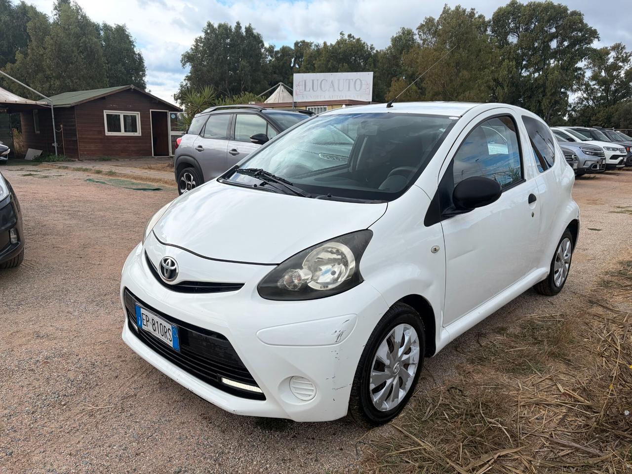 TOYOTA AYGO 1.0 ANNO 2013 172.000 KM ADATTA NEOPATENTATI