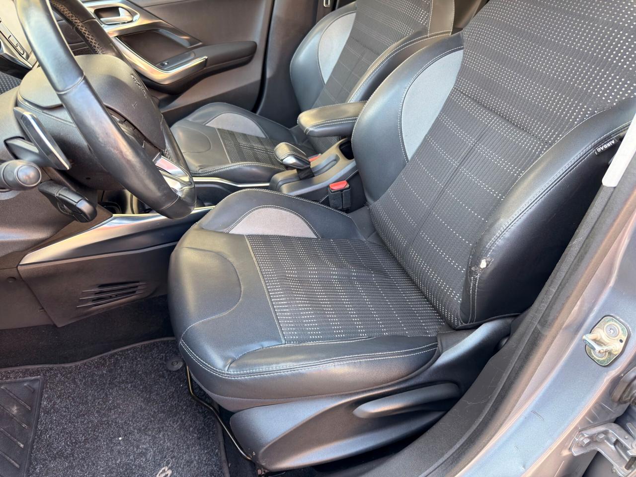 Peugeot 2008 Cambio Automatico KM 100.700