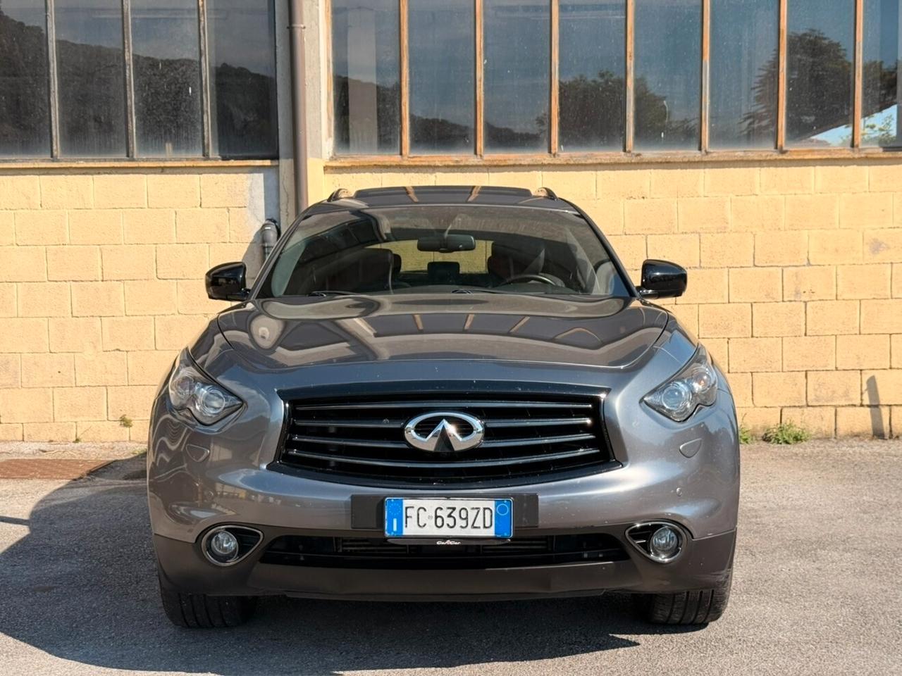 Infiniti QX70 3.0 diesel V6 AT Ultimate