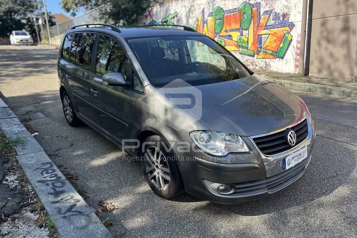 VOLKSWAGEN Touran 1.6 Trendline