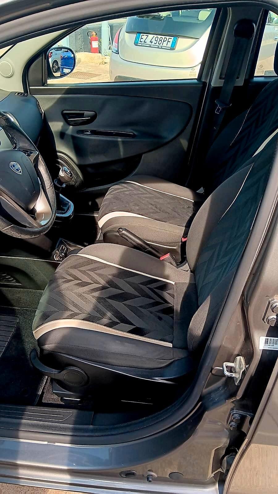 Lancia Ypsilon 1.2 69 CV 5 porte GPL Ecochic Gold