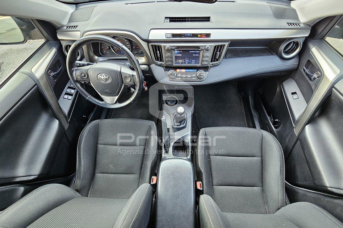 TOYOTA RAV4 2.0 D-4D 2WD Active