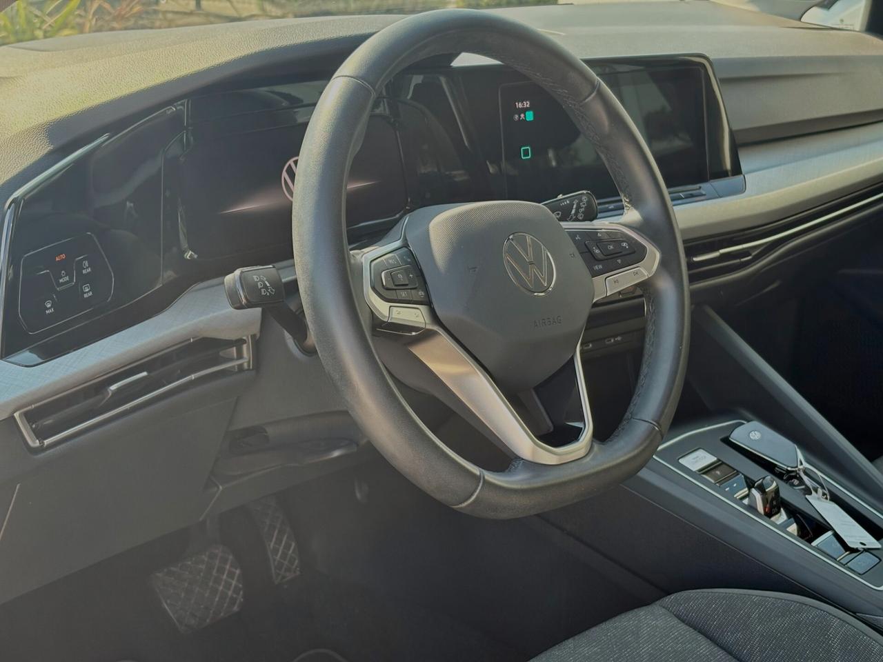 Volkswagen Golf 1.0 eTSI EVO DSG Life