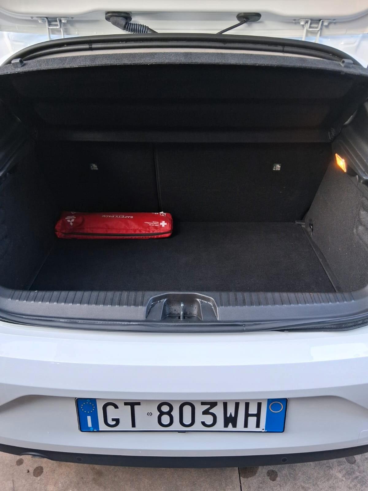 Mitsubishi Colt 1.0L turbo 90 CV Invite