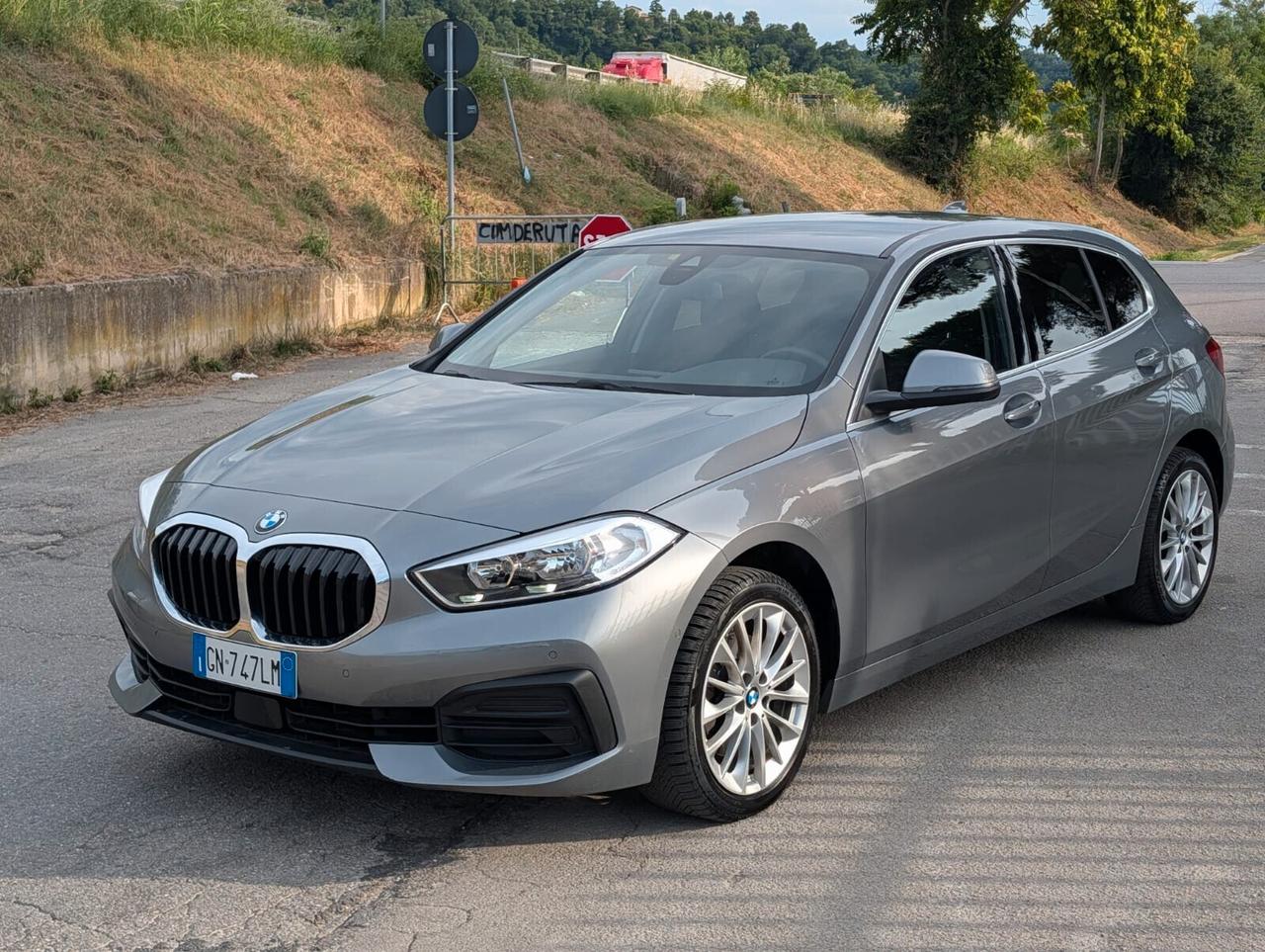 Bmw 118 118d 5p. Business Advantage