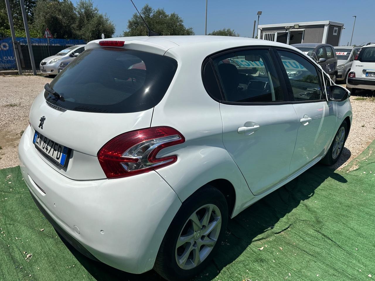 Peugeot 208 1.4 diesel 2013 12 mesi di garanzia