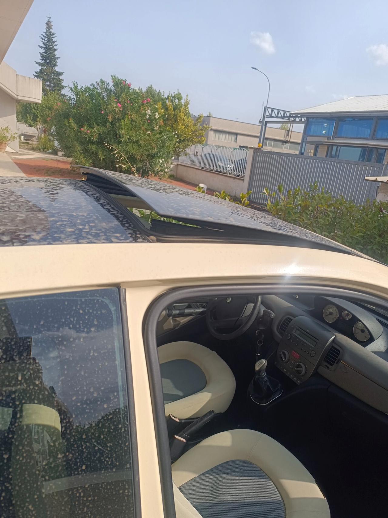 Lancia Ypsilon 1.2 benzina SOLAMENTE 93.000 KM