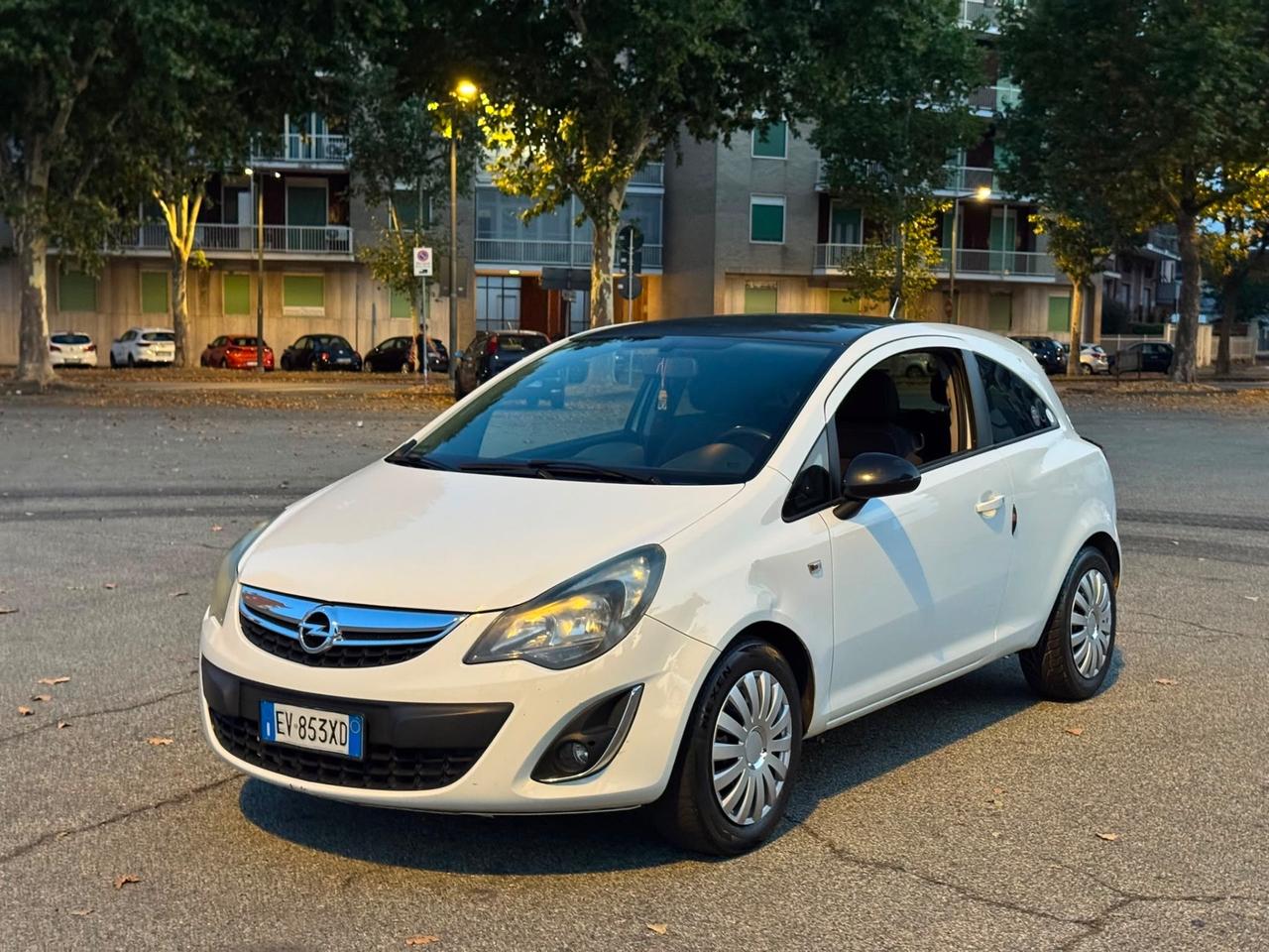 Opel Corsa 1.2 85CV 3 porte GPL-TECH b-color