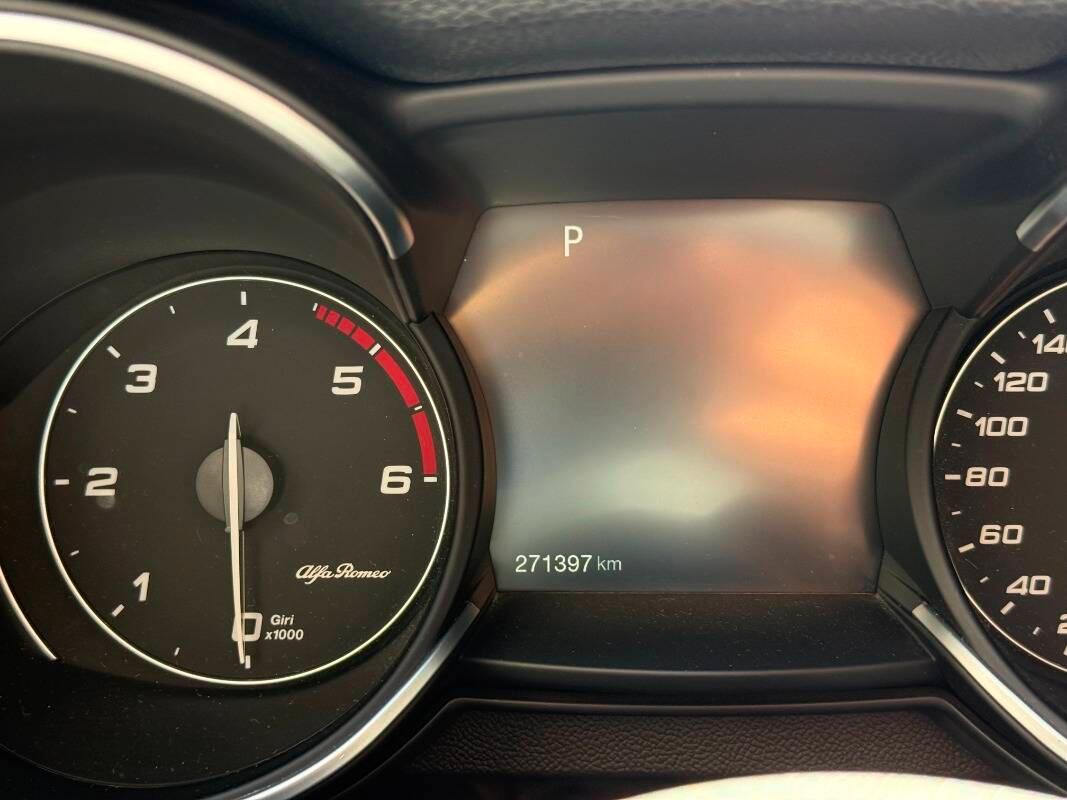 Alfa Romeo Stelvio 2.2 t Executive Q4 210cv auto