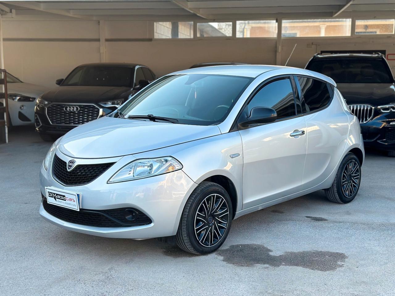 Lancia Ypsilon 1.2 69 CV 5 porte GPL Gold