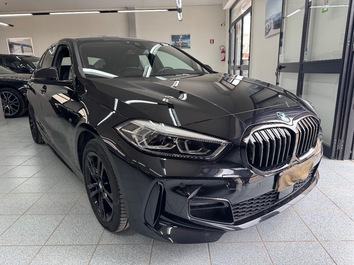 BMW Serie 1 116d 5p. M Sport LED/ LUCI AMBIENT/ VIRTUAL