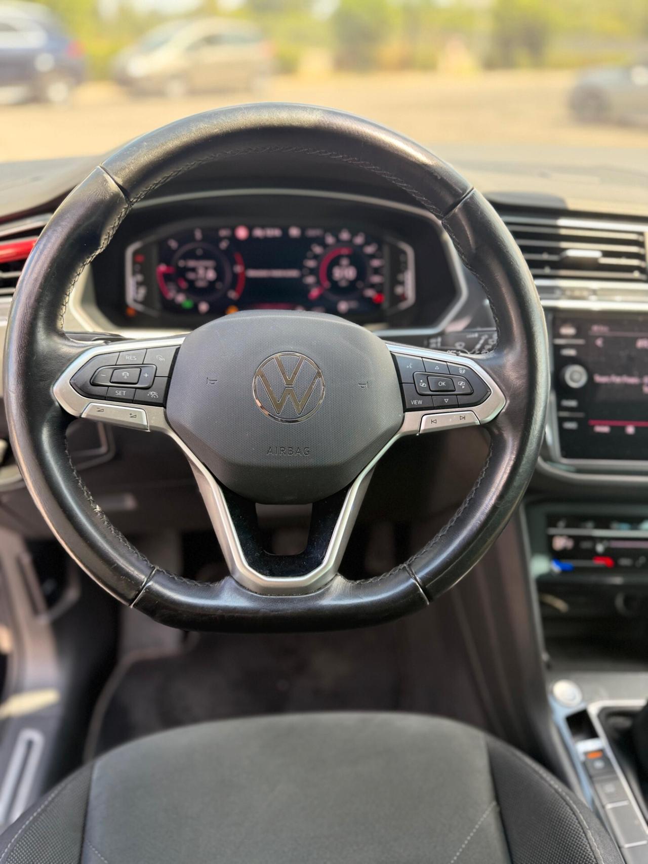 Volkswagen Tiguan 2.0 TDI 150 CV SCR DSG 4MOTION R-Line TRAINO