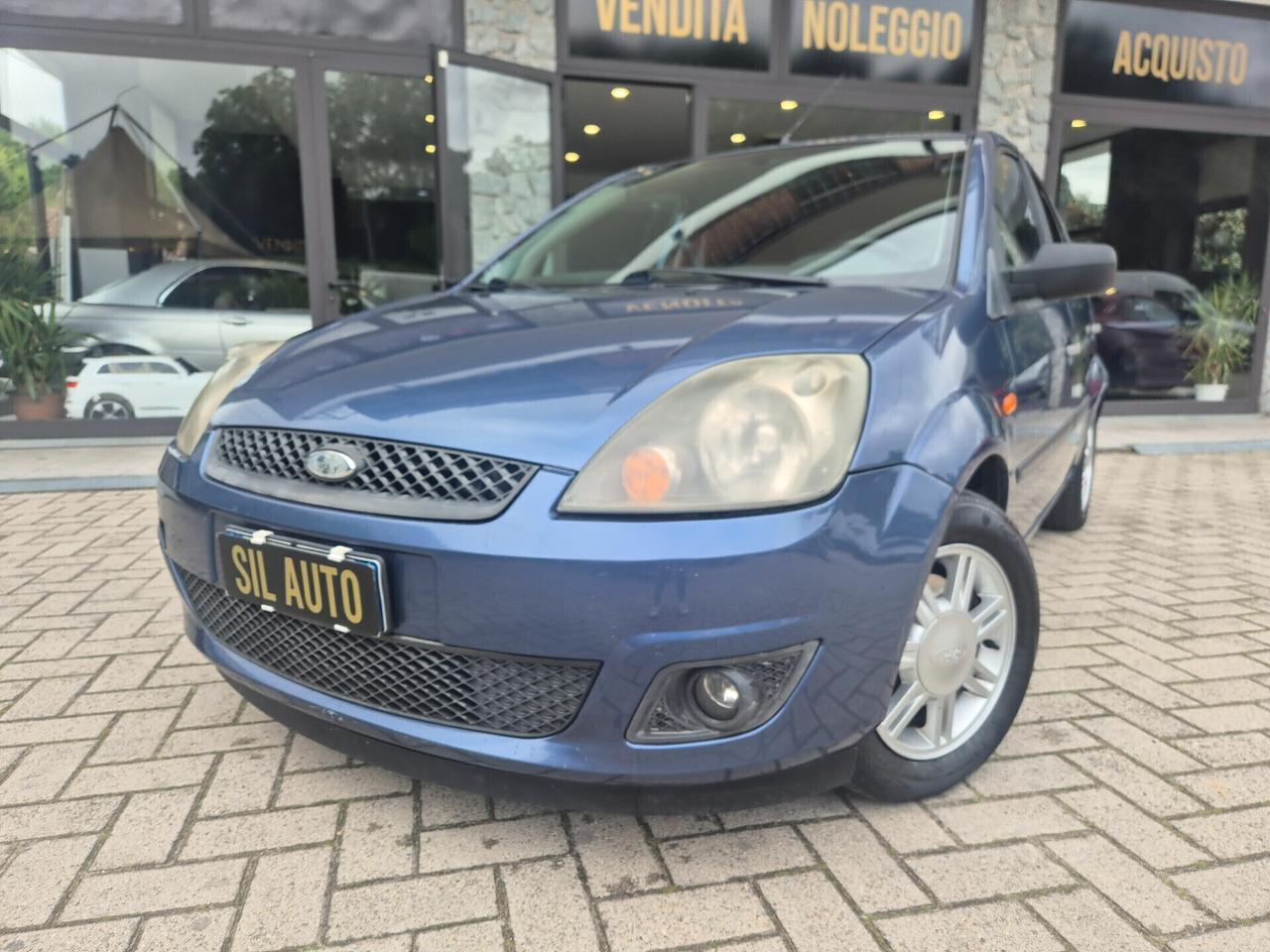 Ford Fiesta 1.4 TDCi 70CV 5 porte/ OK NEOPATENTATI