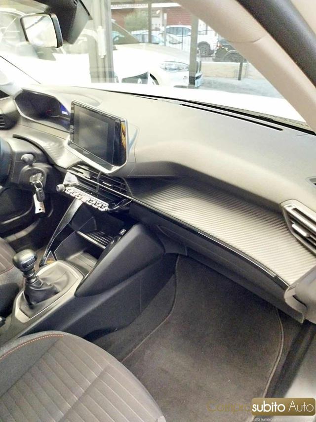 PEUGEOT 2008 BlueHDi 110 S&S Allure