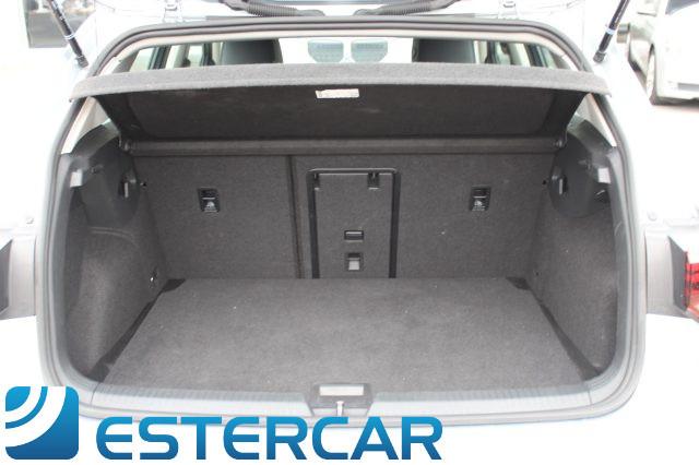 VOLKSWAGEN Golf 8 2.0 TDI 150CV DSG Style