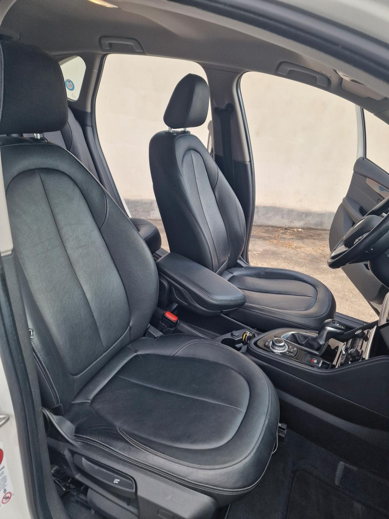 Bmw 218d Active Tourer LUXURY - 2015 *cambio automatico*