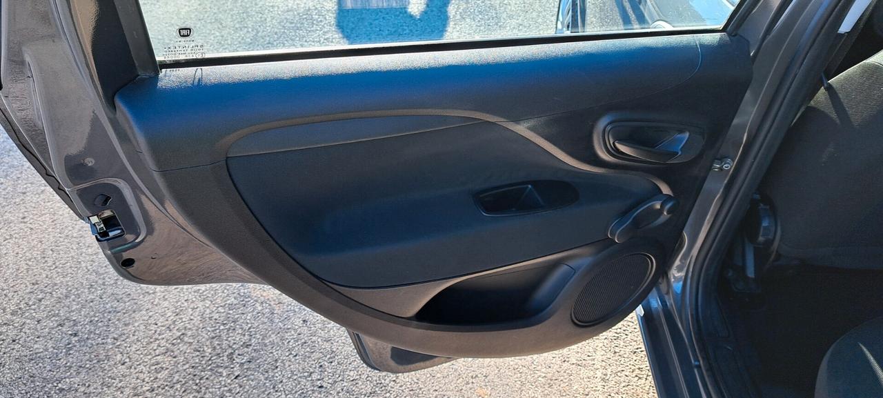 Fiat Grande Punto 1.4 8V 5 porte Natural Power Street