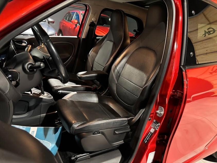 Smart brabus FOR FOUR XLLUSIVE 109CV-JBL